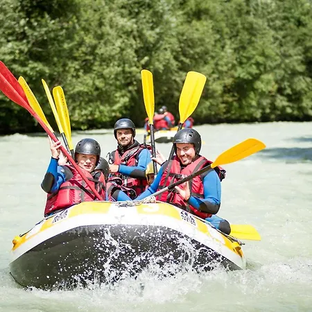 Edelweiss - Year Апартаменты Шамони